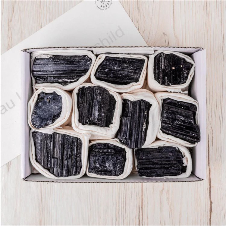 Natürliche grobe schwarze Turmalin