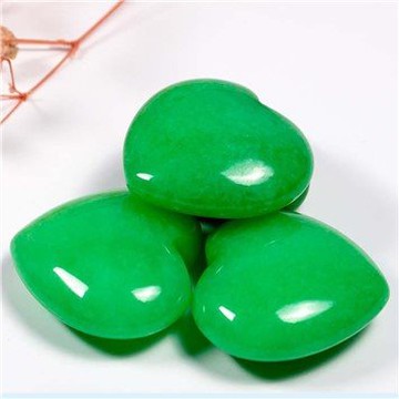 Natürliche malaysische Jade herzförmigen Stein